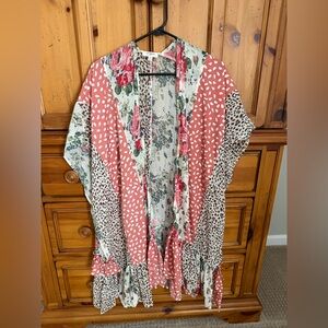 Umgee Mixed Floral and Leopard Print Lightweight Kimono in Rose and Green